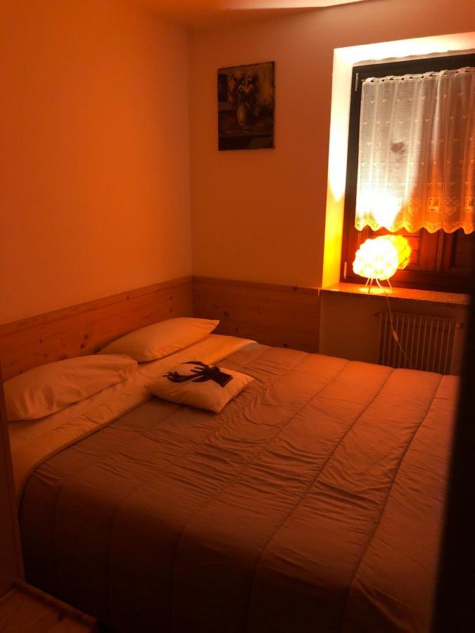 Casa Marina Appartement Malè Buitenkant foto