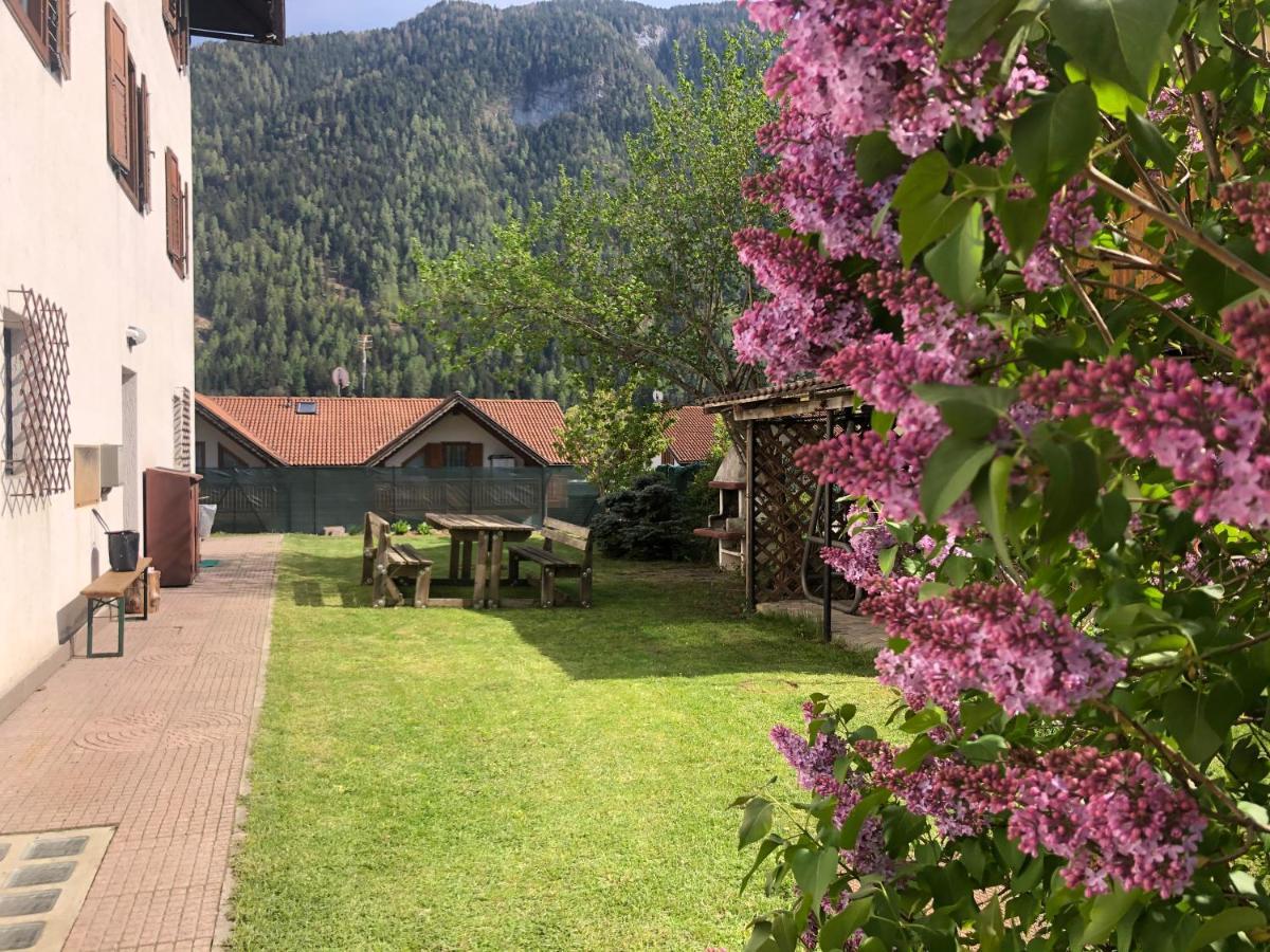 Casa Marina Appartement Malè Buitenkant foto