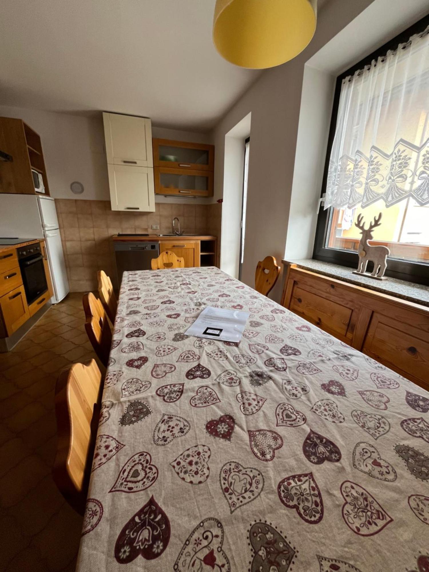 Casa Marina Appartement Malè Buitenkant foto